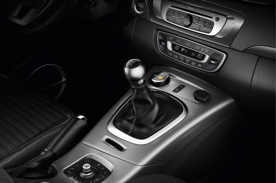 Детали интерьера Renault Scenic XMod 2013 года  (WW) (фото 5 из 27)